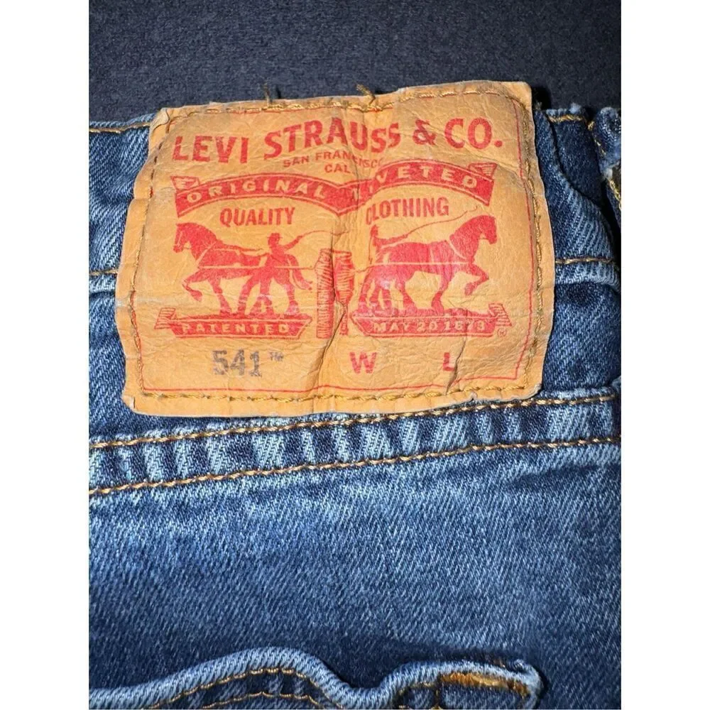 Levi’s 541™ ATHLETIC TAPER FIT MEN'S JEANS (BIG & TALL) 48X30